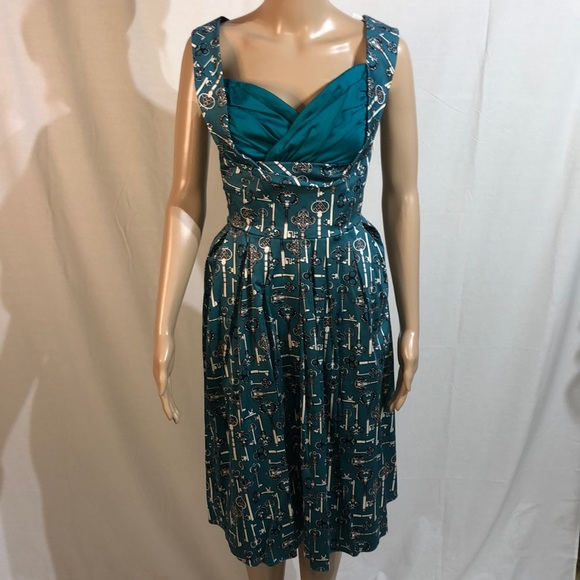 Lady Vintage “Lady V” Antique Key Madison NWOT - Picture 2 of 4